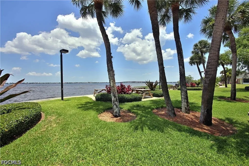 4396 Bowsprit Court Fort Myers FL 33919