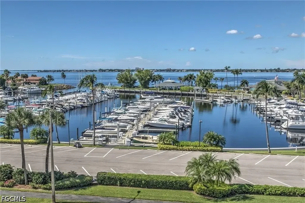 4396 Bowsprit Court Fort Myers FL 33919