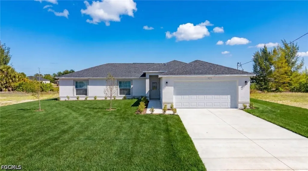 923 NE 1st Avenue Cape Coral FL 33909