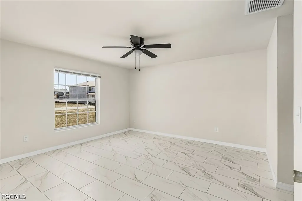923 NE 1st Avenue Cape Coral FL 33909