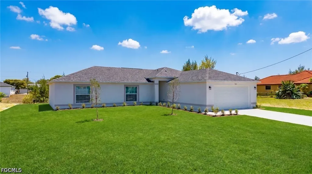 923 NE 1st Avenue Cape Coral FL 33909