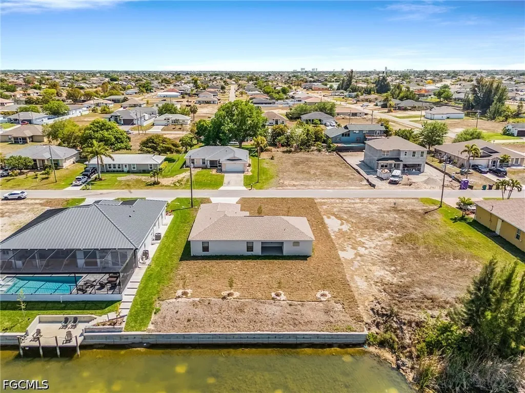 923 NE 1st Avenue Cape Coral FL 33909