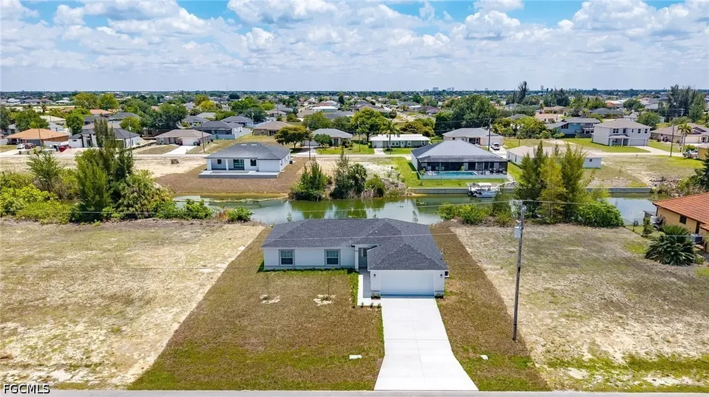 923 NE 1st Avenue Cape Coral FL 33909