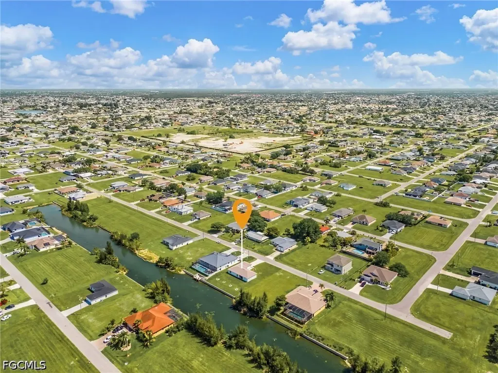 923 NE 1st Avenue Cape Coral FL 33909