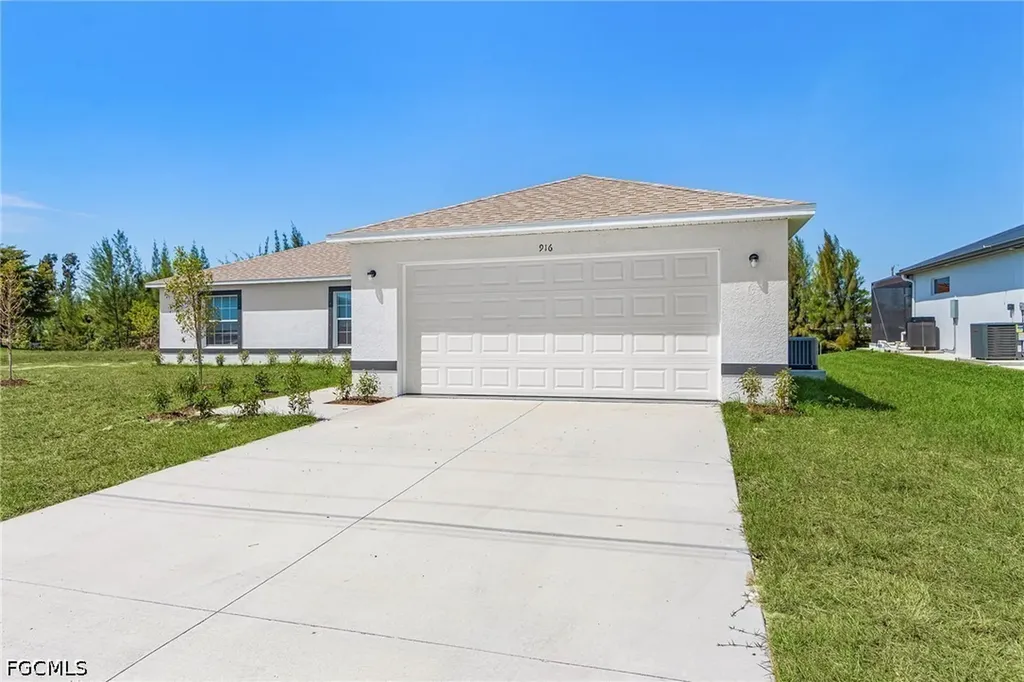 923 NE 1st Avenue Cape Coral FL 33909