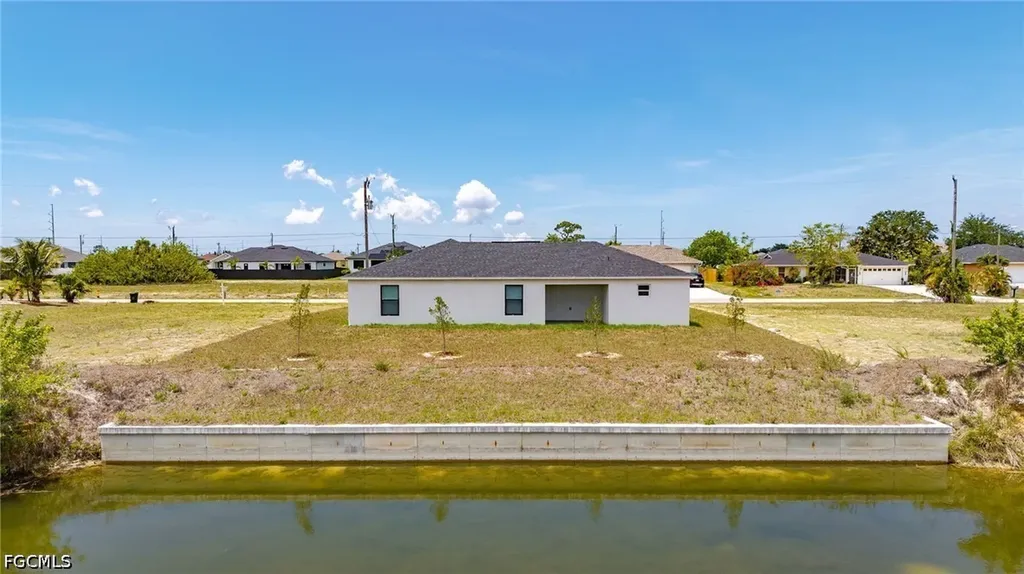 923 NE 1st Avenue Cape Coral FL 33909
