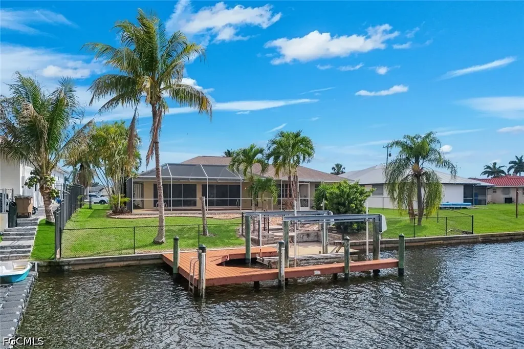2513 Everest Parkway Cape Coral FL 33904