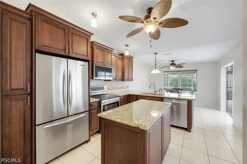 2513 Everest Parkway Cape Coral FL 33904