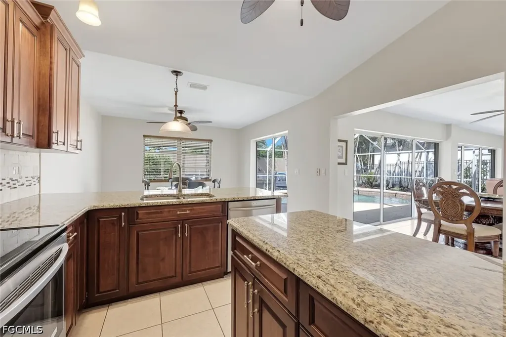 2513 Everest Parkway Cape Coral FL 33904