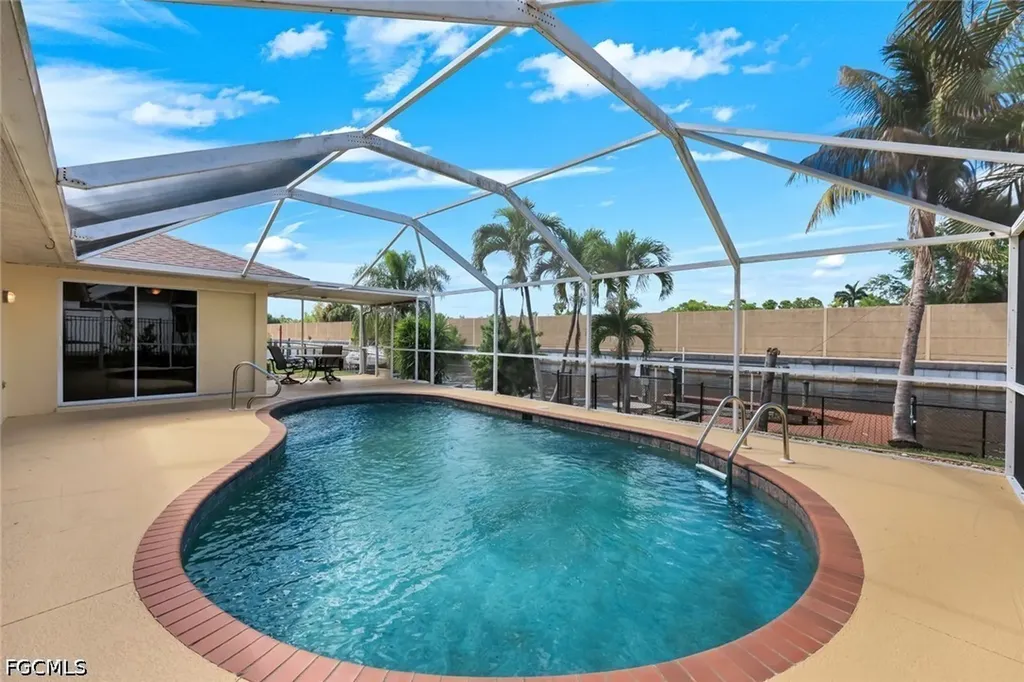 2513 Everest Parkway Cape Coral FL 33904