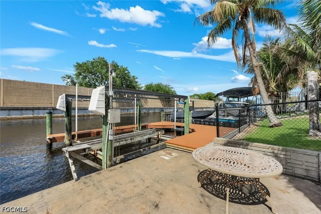 2513 Everest Parkway Cape Coral FL 33904