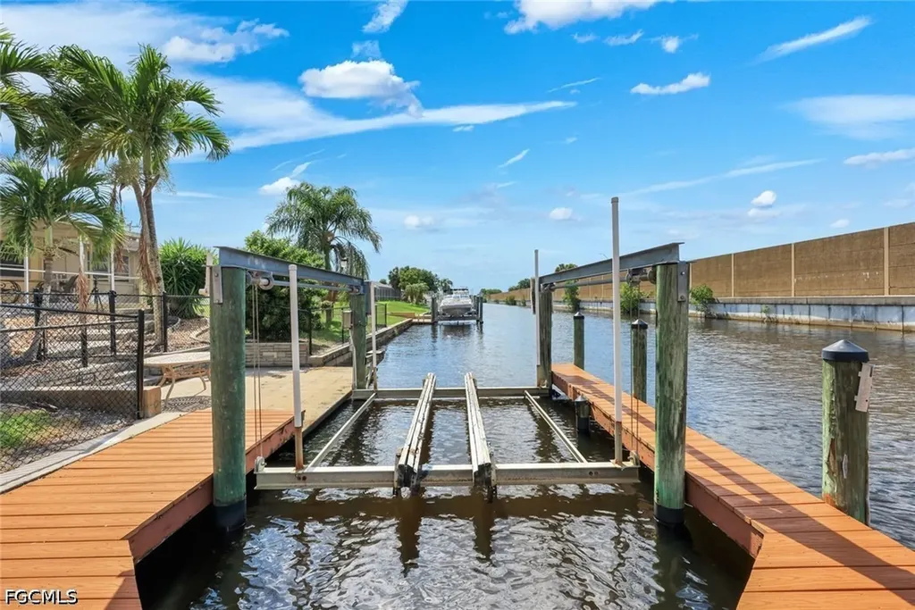 2513 Everest Parkway Cape Coral FL 33904
