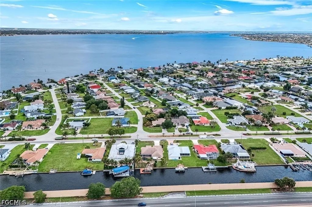 2513 Everest Parkway Cape Coral FL 33904