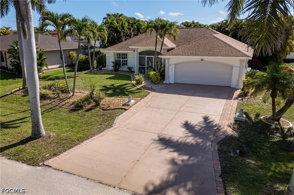 4813 SW 25th Court Cape Coral FL 33914