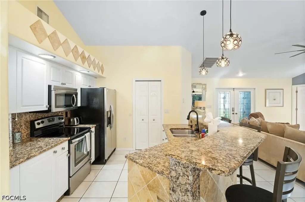4813 SW 25th Court Cape Coral FL 33914