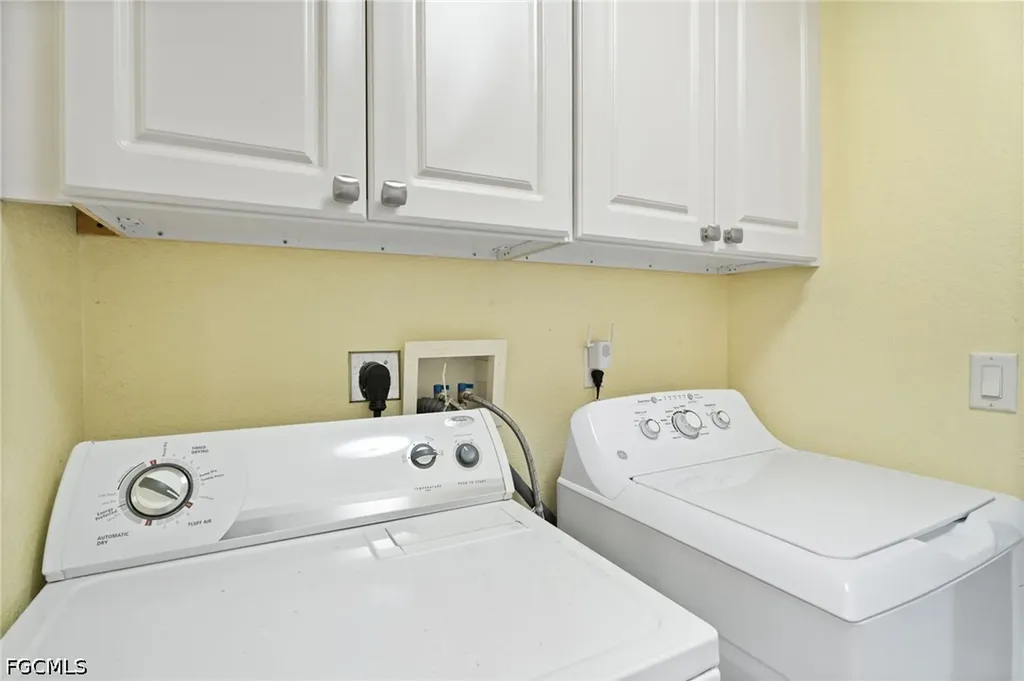 4813 SW 25th Court Cape Coral FL 33914