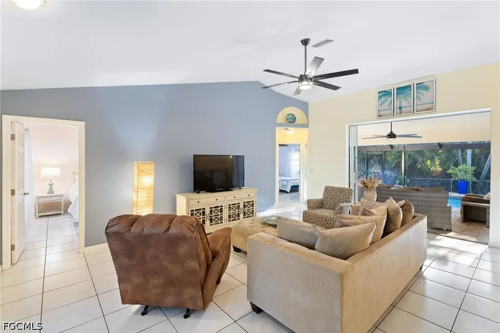 4813 SW 25th Court Cape Coral FL 33914