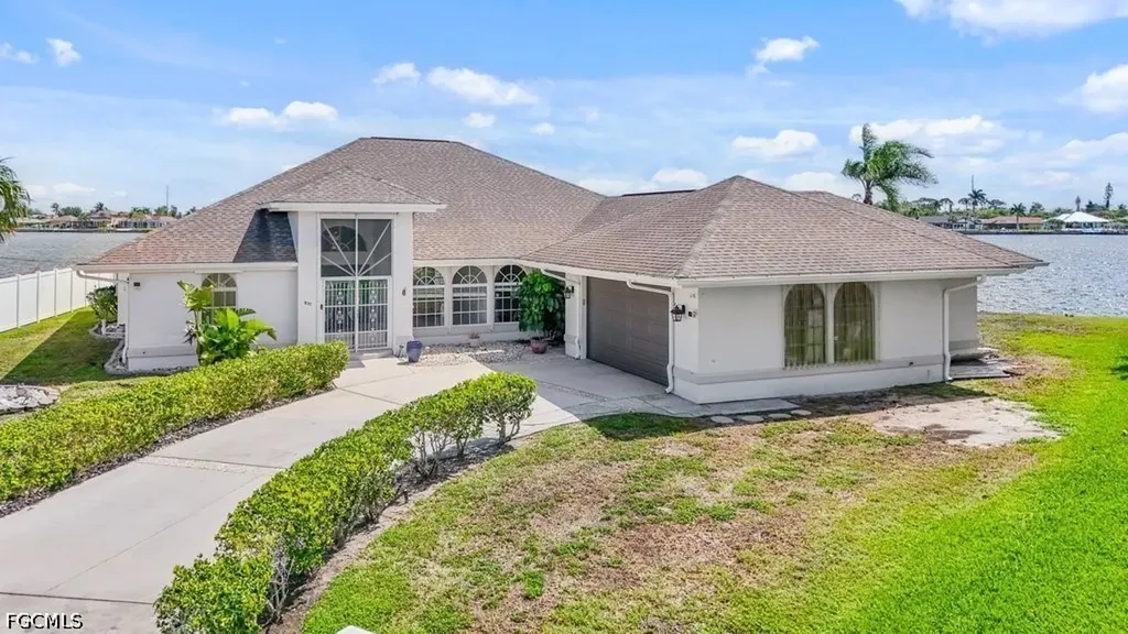 837 SW 2nd Avenue Cape Coral FL 33991
