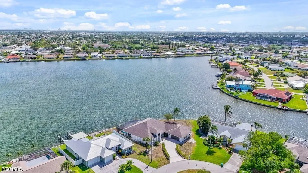 837 SW 2nd Avenue Cape Coral FL 33991