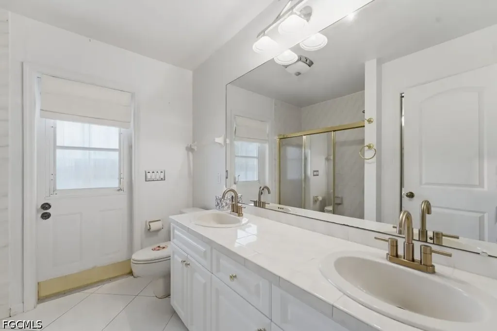 837 SW 2nd Avenue Cape Coral FL 33991