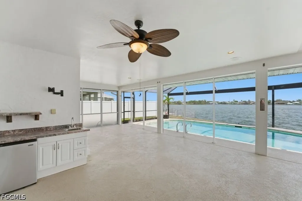 837 SW 2nd Avenue Cape Coral FL 33991