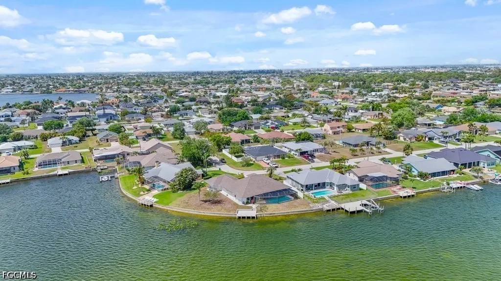 837 SW 2nd Avenue Cape Coral FL 33991
