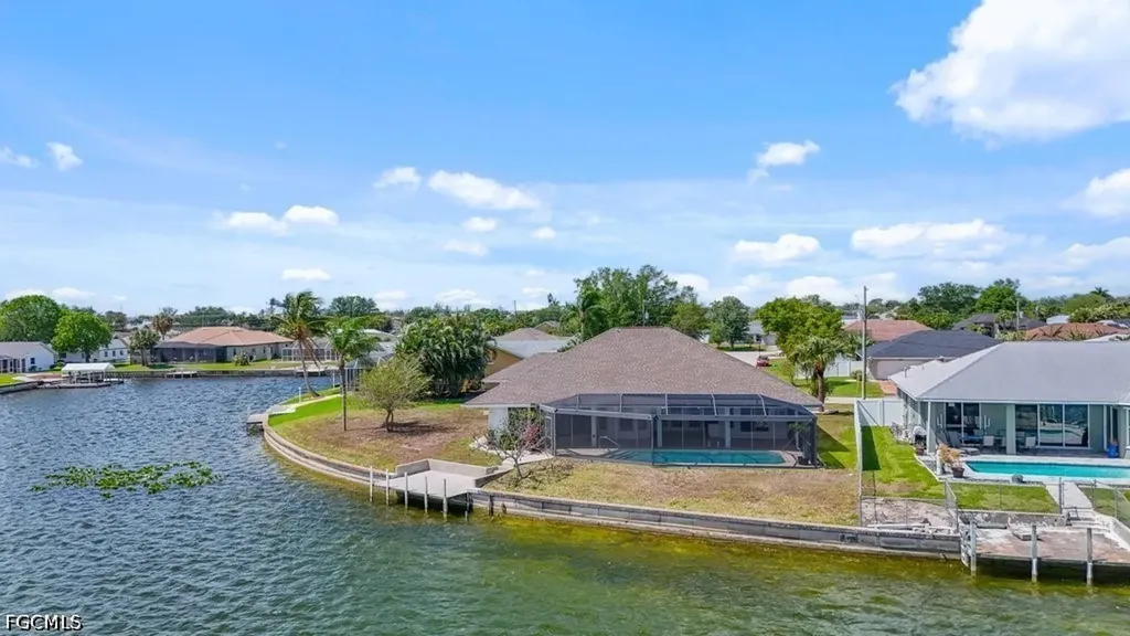 837 SW 2nd Avenue Cape Coral FL 33991