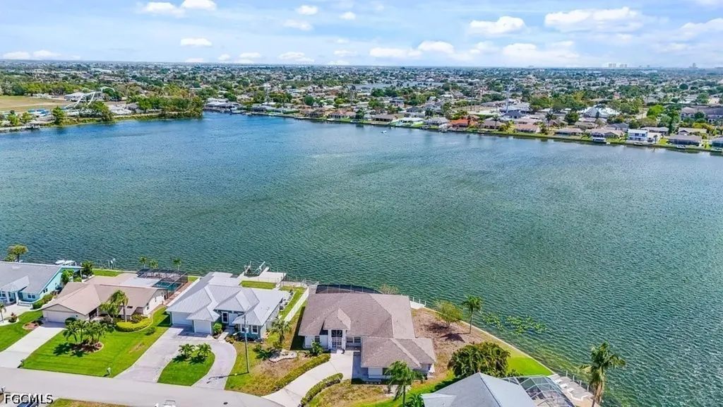 837 SW 2nd Avenue Cape Coral FL 33991