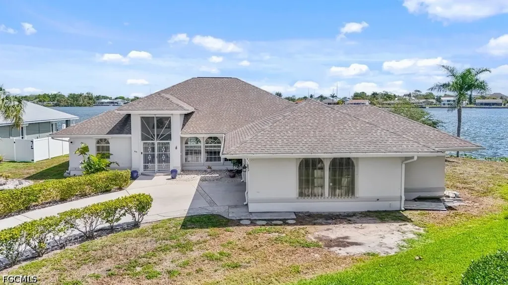 837 SW 2nd Avenue Cape Coral FL 33991