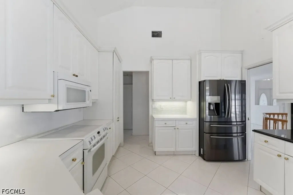 837 SW 2nd Avenue Cape Coral FL 33991