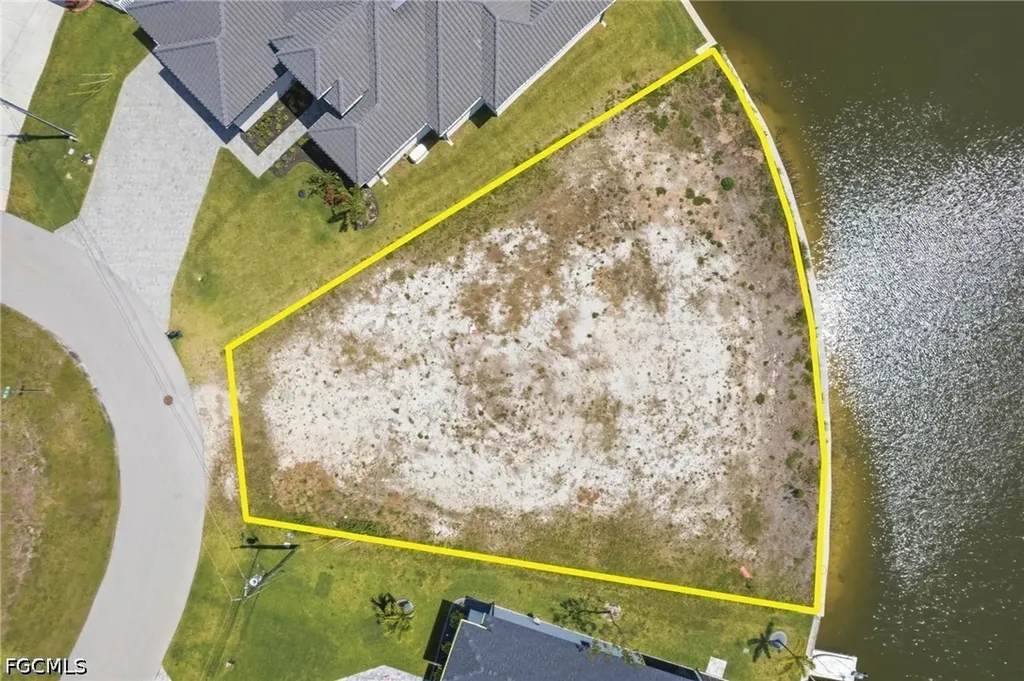 2222 SW 31st Lane Cape Coral FL 33914