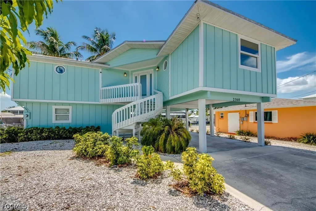 ST. James City FL, 2360 Oleander Street