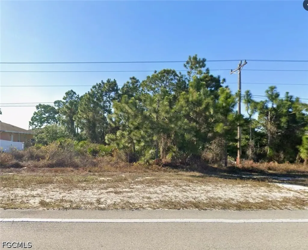 844 Bell Boulevard Lehigh Acres FL 33974