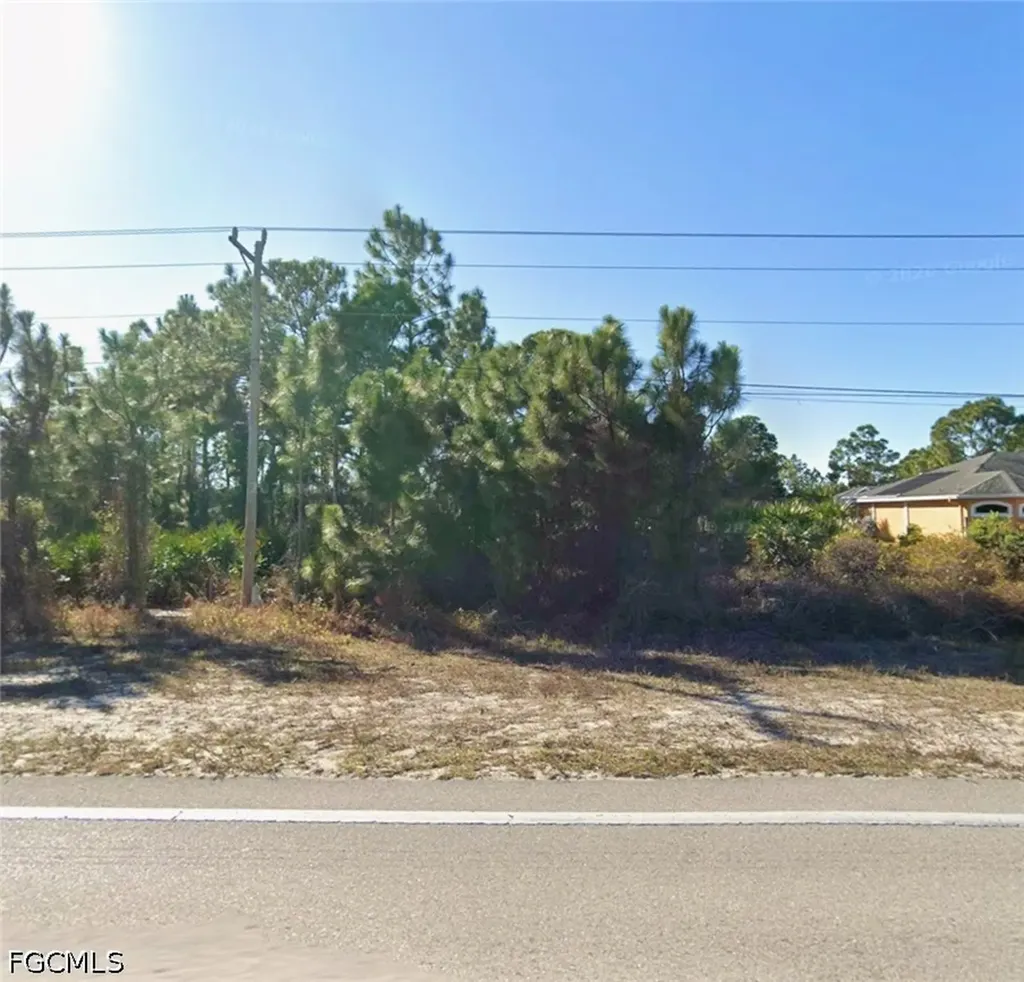 844 Bell Boulevard Lehigh Acres FL 33974