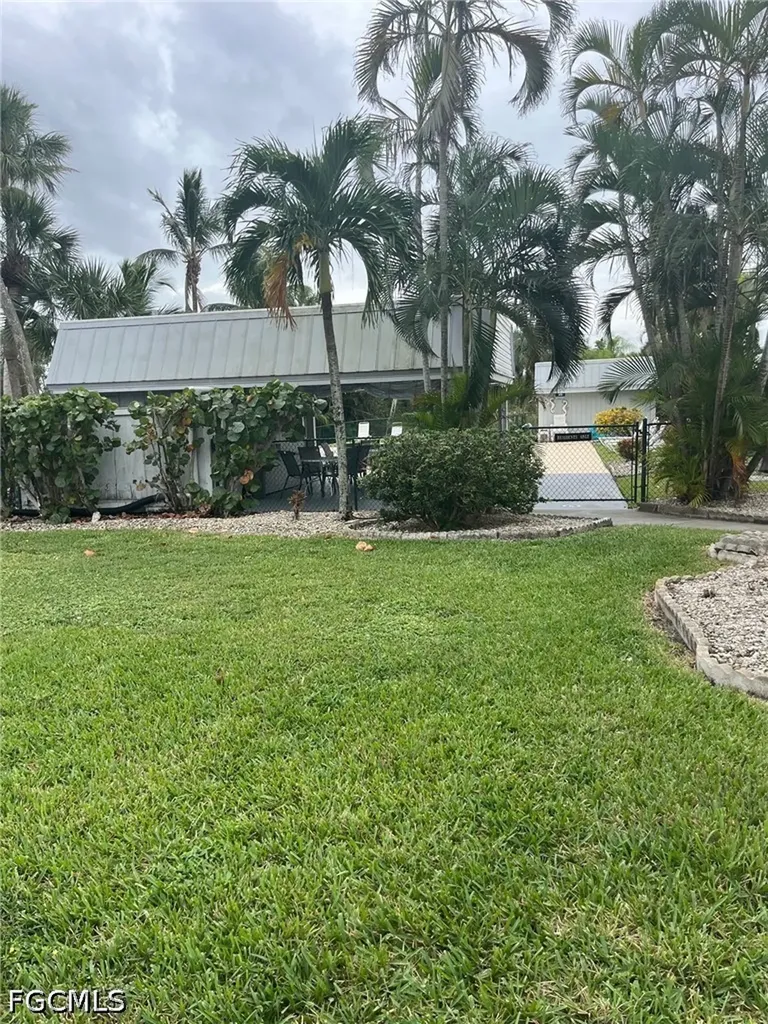 3916 Orange Grove Boulevard North Fort Myers FL 33903