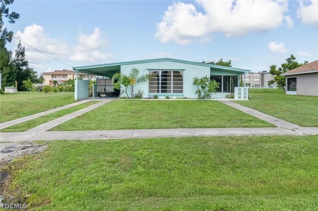 3107 Easy Street Port Charlotte FL 33952