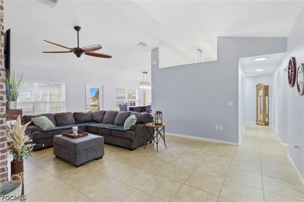 1413 NW 8th Place Cape Coral FL 33993