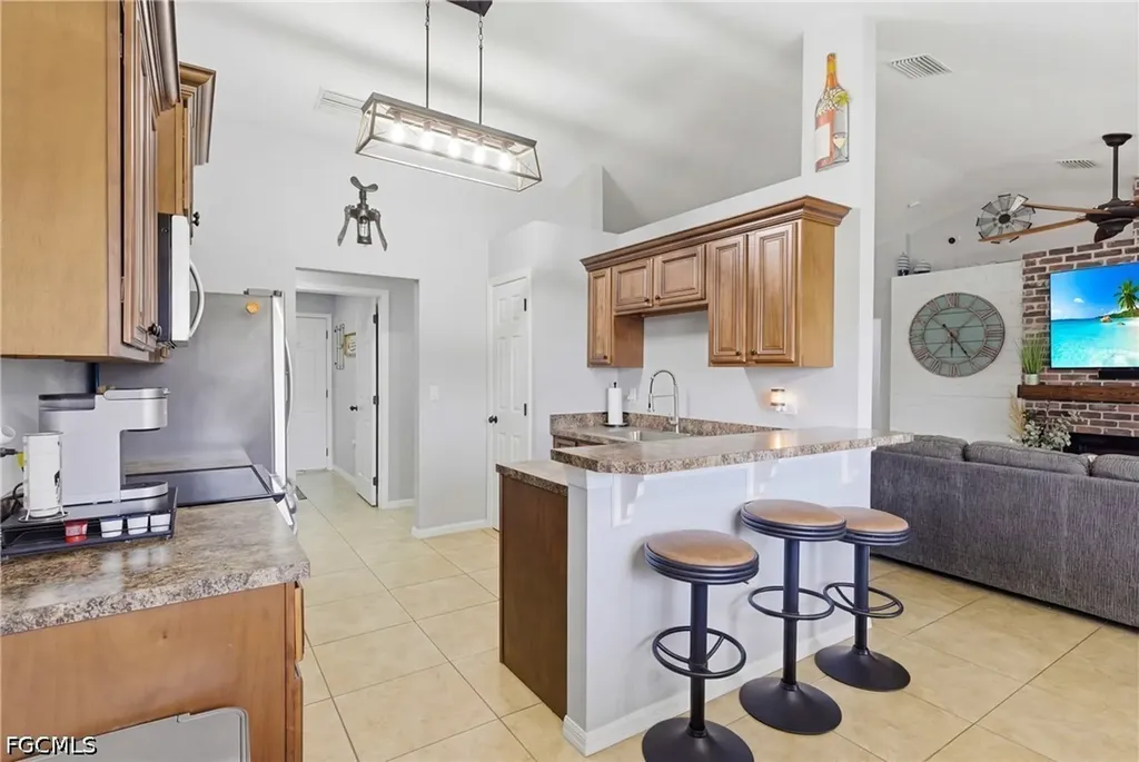 1413 NW 8th Place Cape Coral FL 33993