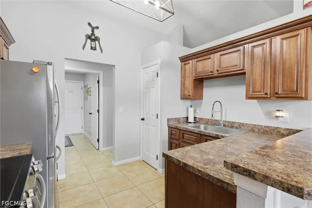 1413 NW 8th Place Cape Coral FL 33993