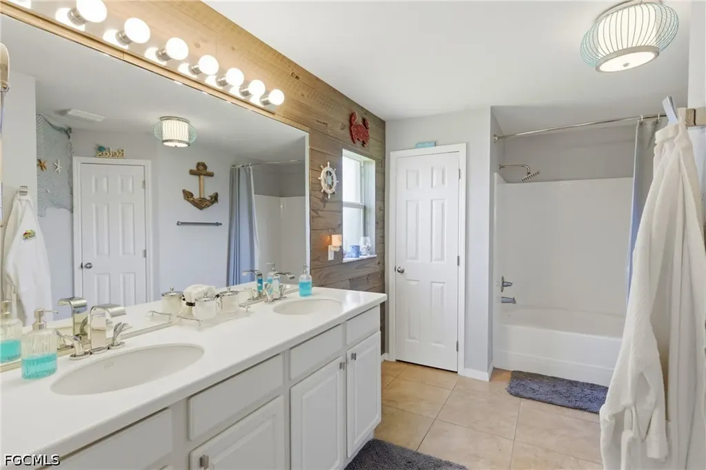 1413 NW 8th Place Cape Coral FL 33993