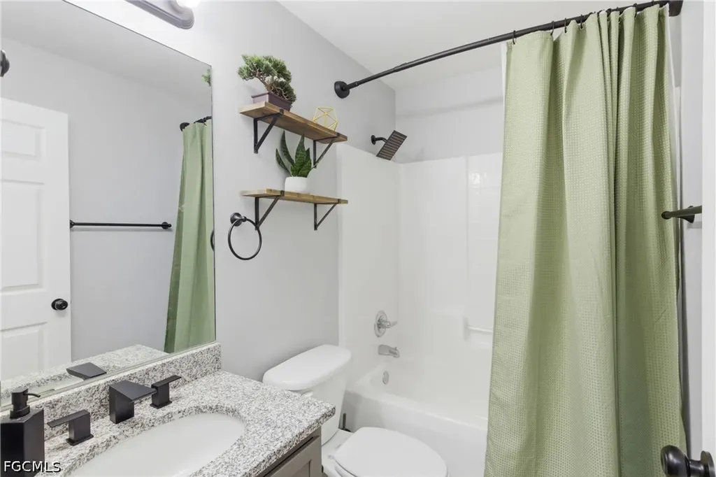 1413 NW 8th Place Cape Coral FL 33993