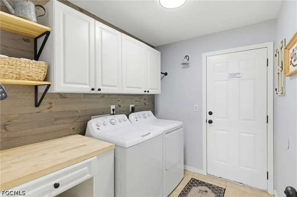 1413 NW 8th Place Cape Coral FL 33993