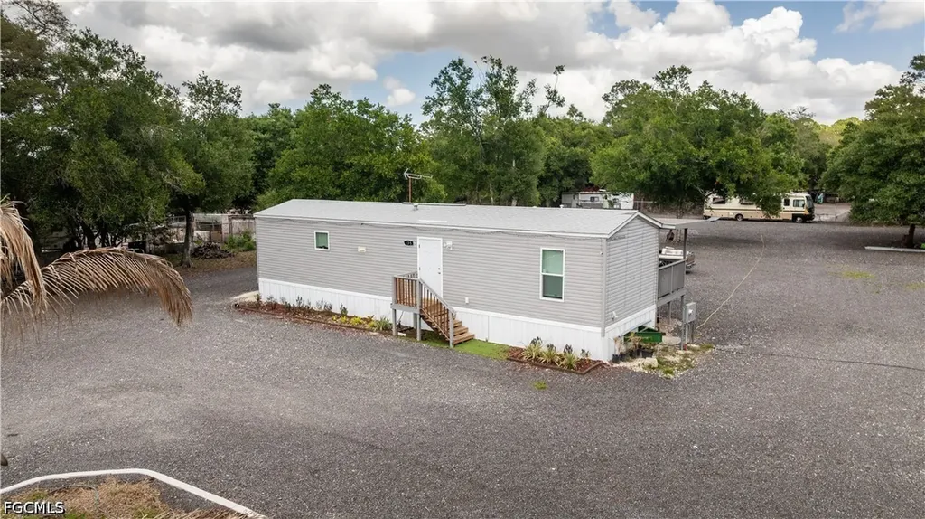 135 N Hacienda Street Clewiston FL 33440