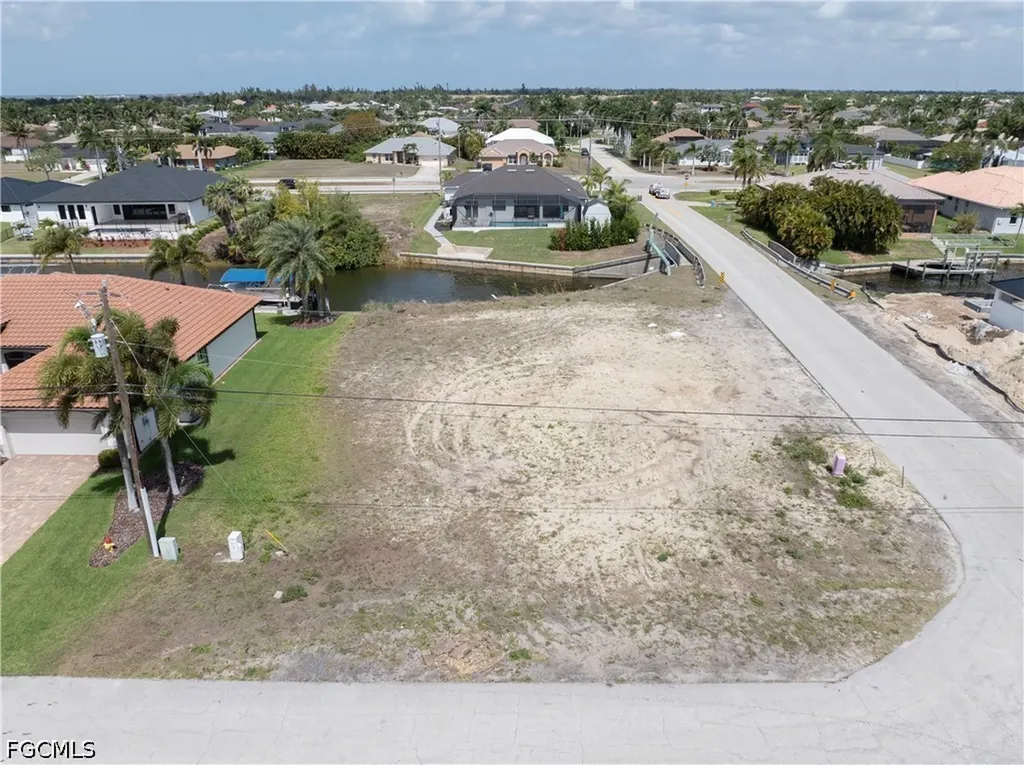 2581 SW 28th Terrace Cape Coral FL 33914