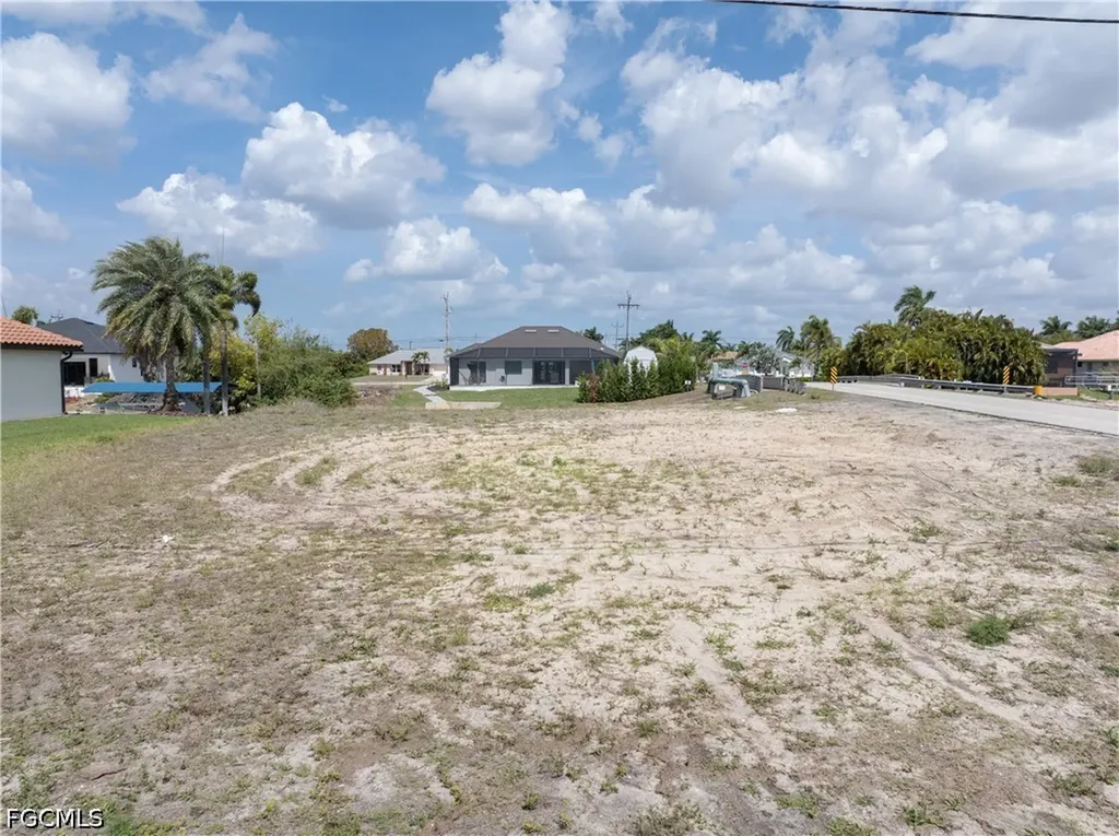 2581 SW 28th Terrace Cape Coral FL 33914