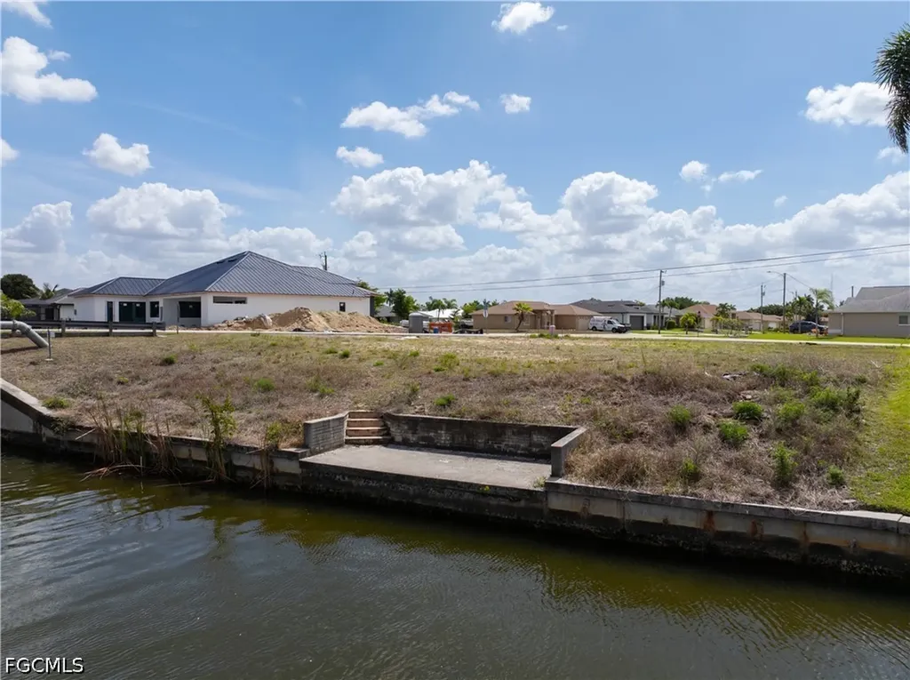 2581 SW 28th Terrace Cape Coral FL 33914