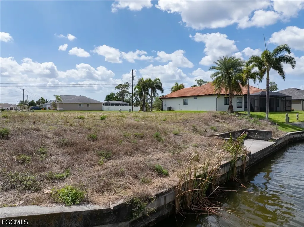2581 SW 28th Terrace Cape Coral FL 33914