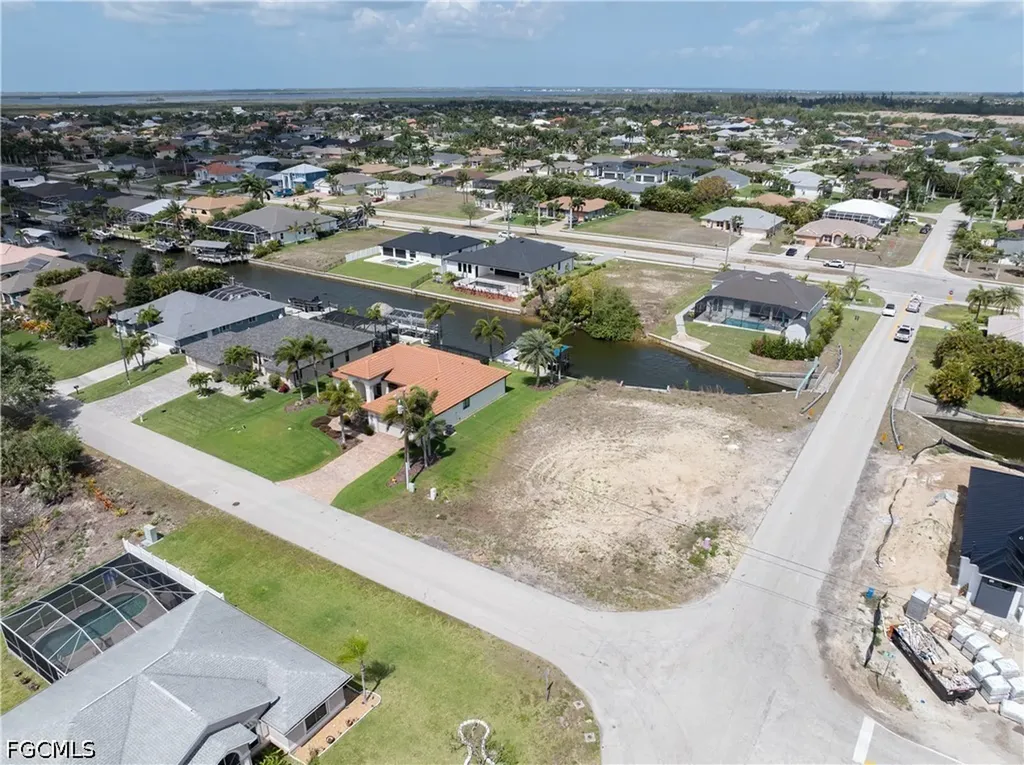 2581 SW 28th Terrace Cape Coral FL 33914