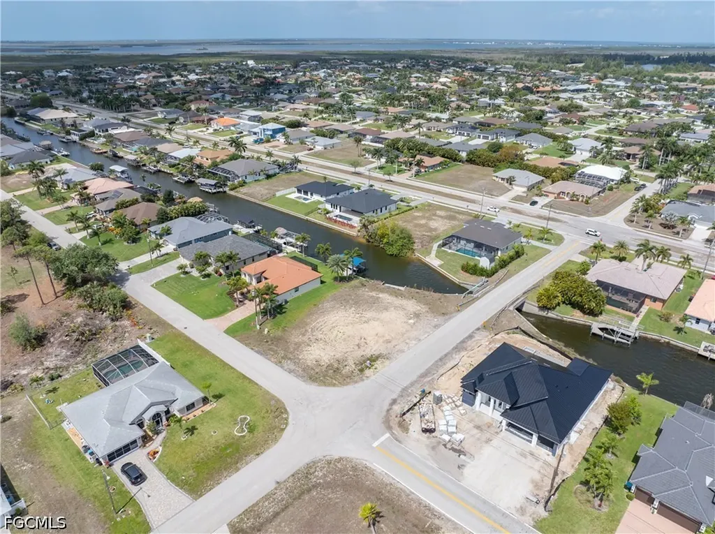 2581 SW 28th Terrace Cape Coral FL 33914