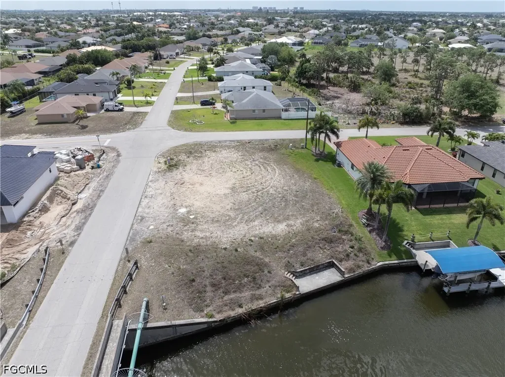 2581 SW 28th Terrace Cape Coral FL 33914